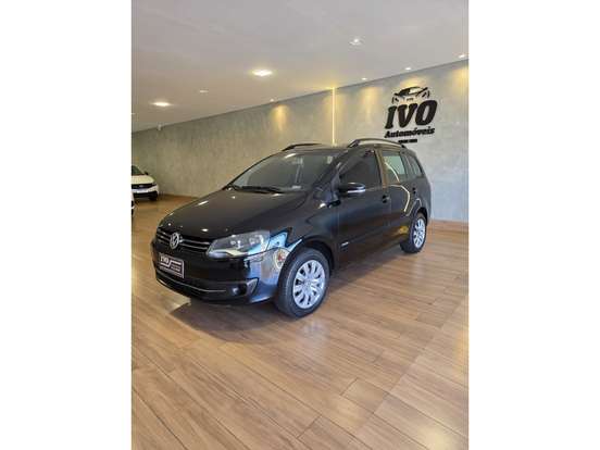 VOLKSWAGEN-SPACEFOX-2013