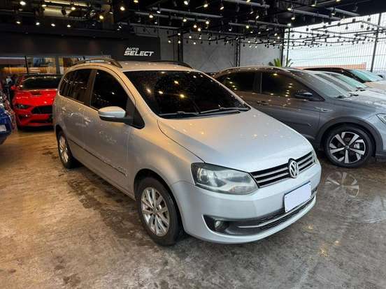 VOLKSWAGEN-SPACEFOX-2013