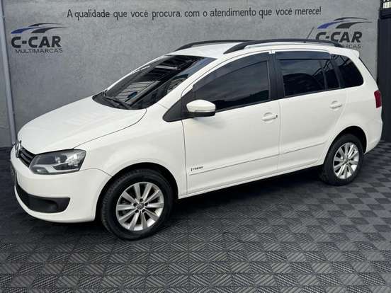 VOLKSWAGEN-SPACEFOX-2011
