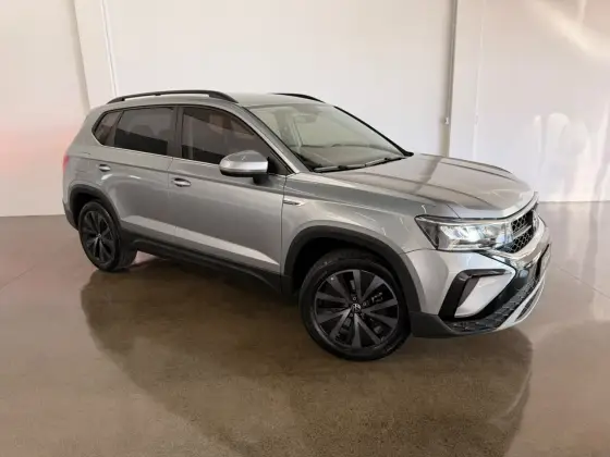 VOLKSWAGEN TAOS 1.4 250 TSI TOTAL FLEX COMFORTLINE AUTOMÁTICO