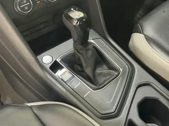 VOLKSWAGEN-TAOS-2022