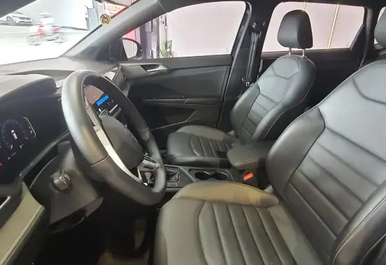 VOLKSWAGEN-TAOS-1.4 250 TSI TOTAL FLEX HIGHLINE AUTOMÁTICO VOLKSWAGEN-TAOS-2025