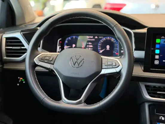 VOLKSWAGEN-TAOS-2025