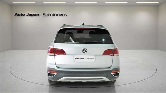 VOLKSWAGEN-TAOS-2023