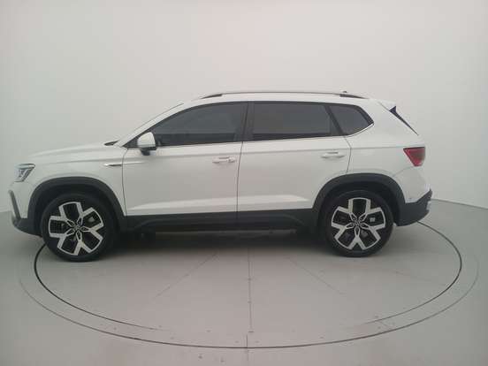 VOLKSWAGEN-TAOS-2025