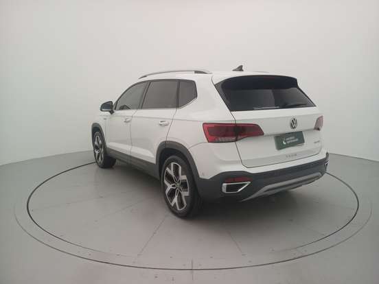 VOLKSWAGEN-TAOS-2025