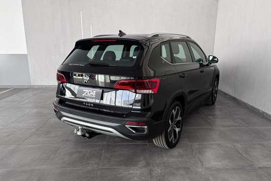 VOLKSWAGEN-TAOS-2025