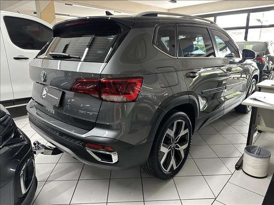 VOLKSWAGEN-TAOS-2024