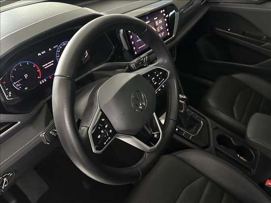VOLKSWAGEN-TAOS-2024