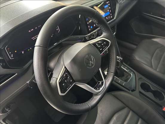 VOLKSWAGEN-TAOS-2022