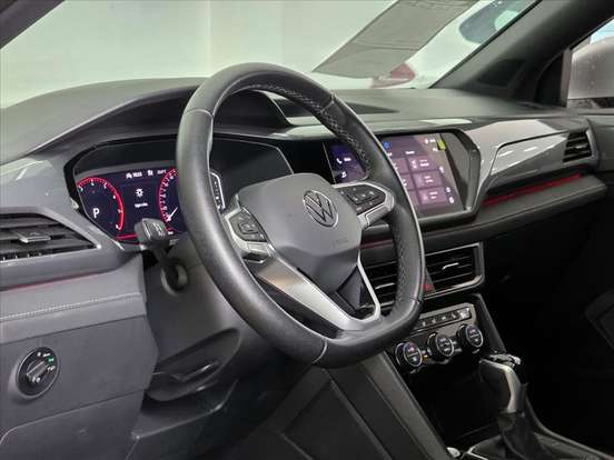 VOLKSWAGEN-TAOS-2021