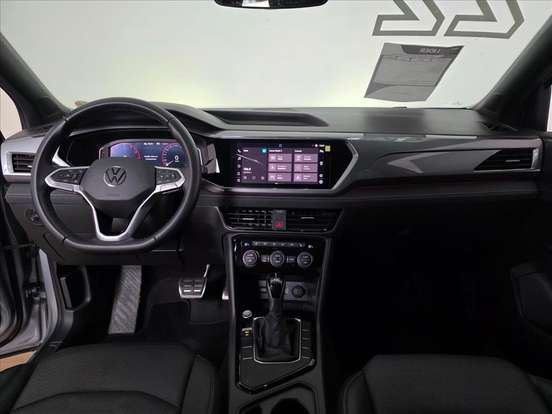 VOLKSWAGEN-TAOS-2021