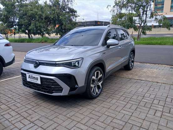 VOLKSWAGEN-TAOS-2025