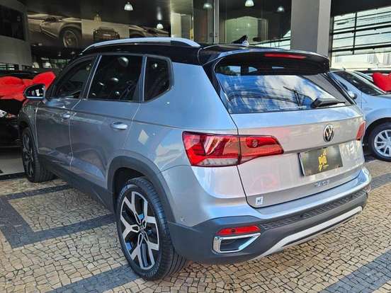 VOLKSWAGEN-TAOS-2024