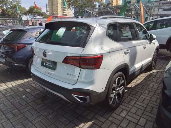 VOLKSWAGEN-TAOS-2024