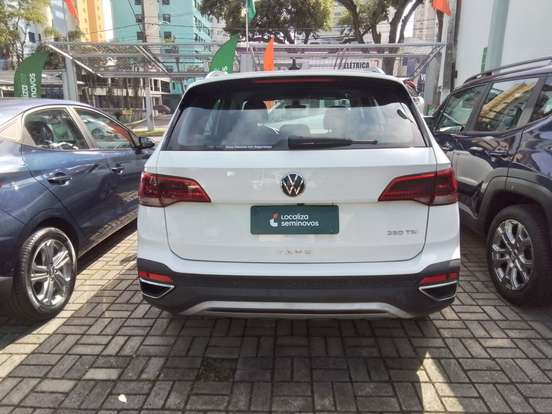 VOLKSWAGEN-TAOS-2024