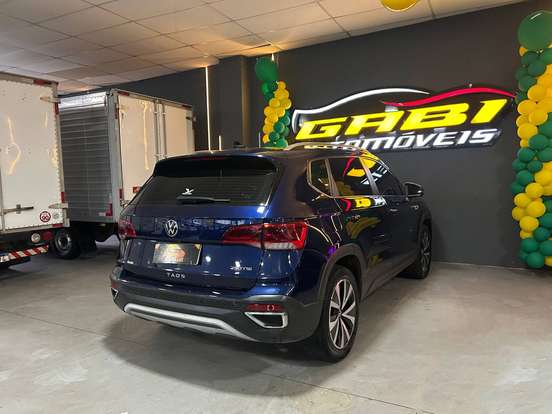 VOLKSWAGEN-TAOS-2022