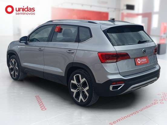 VOLKSWAGEN-TAOS-2024