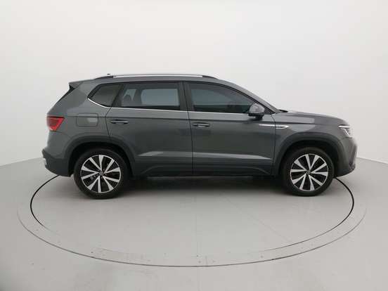 VOLKSWAGEN-TAOS-2023