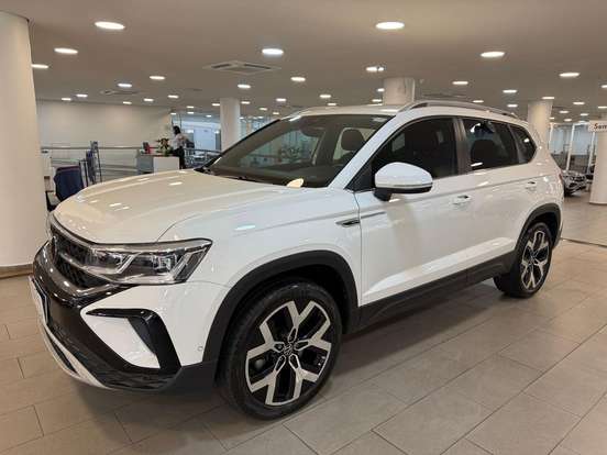 VOLKSWAGEN-TAOS-2023