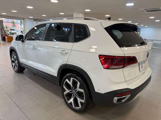 VOLKSWAGEN-TAOS-1.4 250 TSI TOTAL FLEX HIGHLINE AUTOMÁTICO VOLKSWAGEN-TAOS-2023