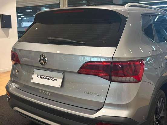 VOLKSWAGEN-TAOS-1.4 250 TSI TOTAL FLEX HIGHLINE AUTOMÁTICO VOLKSWAGEN-TAOS-2024