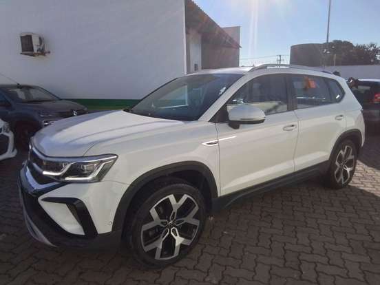 VOLKSWAGEN-TAOS-2024