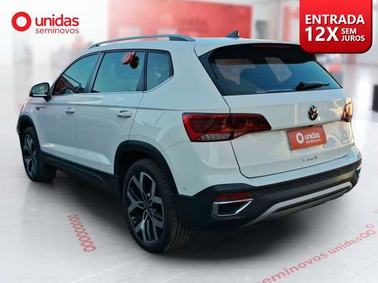 VOLKSWAGEN-TAOS-2024