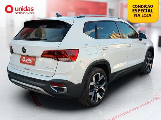 VOLKSWAGEN-TAOS-2024