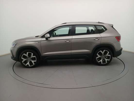 VOLKSWAGEN-TAOS-2024