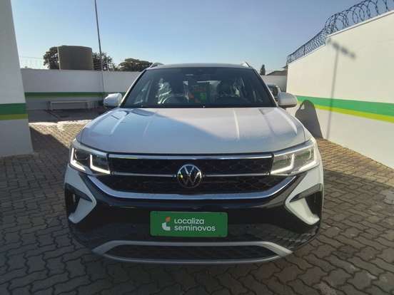 VOLKSWAGEN-TAOS-2024