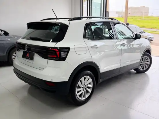 VOLKSWAGEN-T-CROSS-1.0 200 TSI TOTAL FLEX AUTOMÁTICO VOLKSWAGEN-T-CROSS-2020