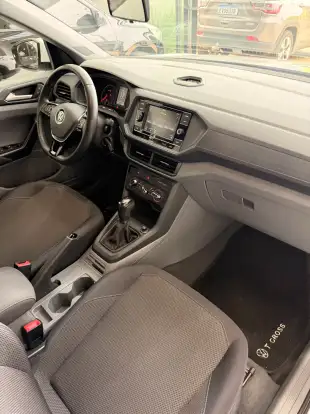 VOLKSWAGEN-T-CROSS-1.0 200 TSI TOTAL FLEX AUTOMÁTICO VOLKSWAGEN-T-CROSS-2020