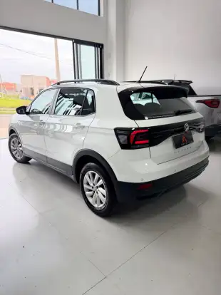 VOLKSWAGEN-T-CROSS-1.0 200 TSI TOTAL FLEX AUTOMÁTICO VOLKSWAGEN-T-CROSS-2020