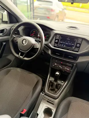 VOLKSWAGEN-T-CROSS-2020