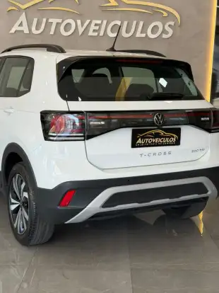 VOLKSWAGEN-T-CROSS-2024