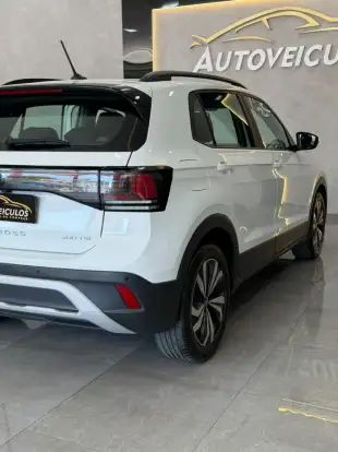 VOLKSWAGEN-T-CROSS-1.0 200 TSI TOTAL FLEX AUTOMÁTICO VOLKSWAGEN-T-CROSS-2024