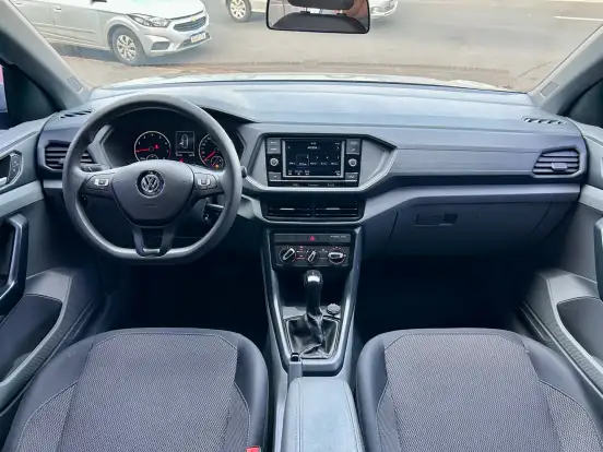 VOLKSWAGEN-T-CROSS-2020
