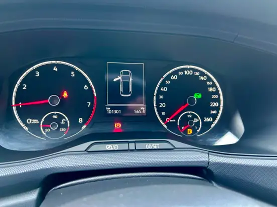 VOLKSWAGEN-T-CROSS-2020