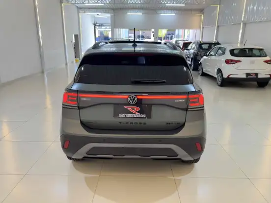 VOLKSWAGEN-T-CROSS-2025