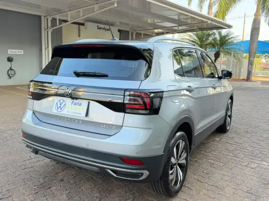 VOLKSWAGEN-T-CROSS-1.4 250 TSI TOTAL FLEX HIGHLINE AUTOMÁTICO VOLKSWAGEN-T-CROSS-2024