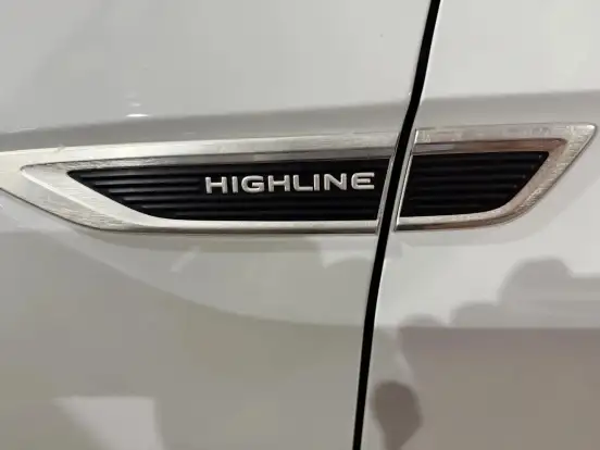 VOLKSWAGEN-T-CROSS-2022