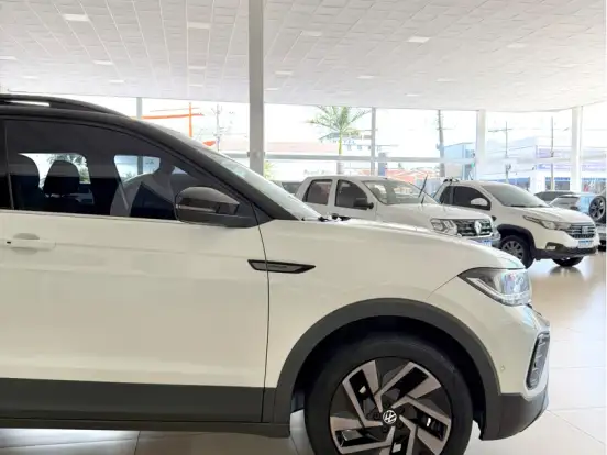VOLKSWAGEN-T-CROSS-1.4 250 TSI TOTAL FLEX HIGHLINE AUTOMÁTICO VOLKSWAGEN-T-CROSS-2024