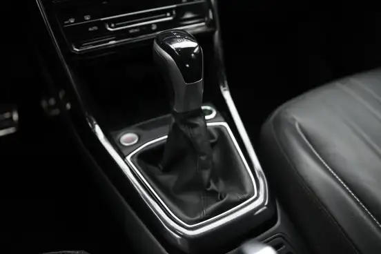 VOLKSWAGEN-T-CROSS-2024