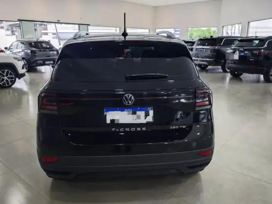 VOLKSWAGEN-T-CROSS-2023