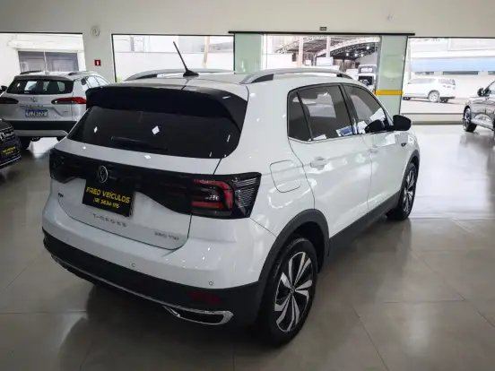 VOLKSWAGEN-T-CROSS-1.4 250 TSI TOTAL FLEX HIGHLINE AUTOMÁTICO VOLKSWAGEN-T-CROSS-2023