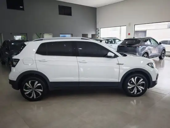 VOLKSWAGEN-T-CROSS-2023