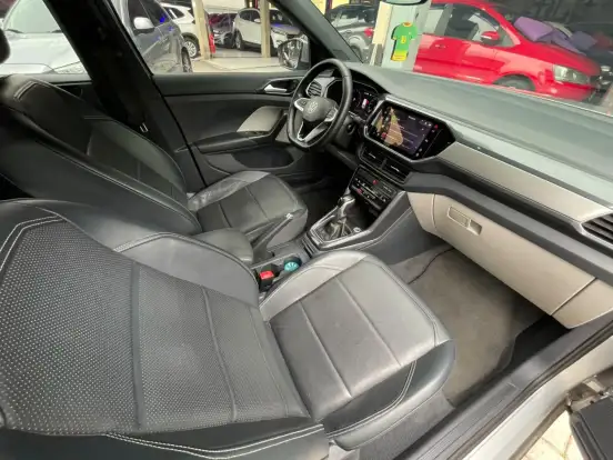 VOLKSWAGEN-T-CROSS-2022