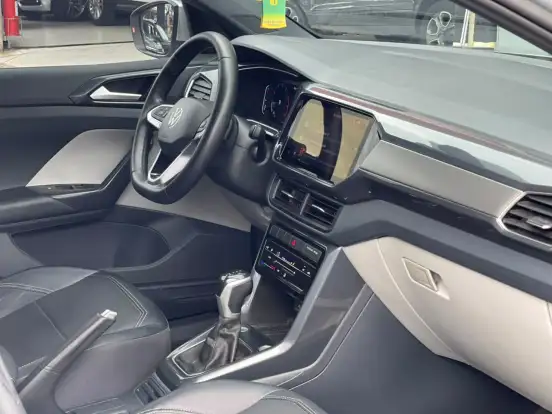 VOLKSWAGEN-T-CROSS-2022