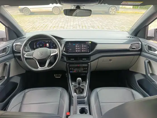 VOLKSWAGEN-T-CROSS-1.4 250 TSI TOTAL FLEX HIGHLINE AUTOMÁTICO VOLKSWAGEN-T-CROSS-2023